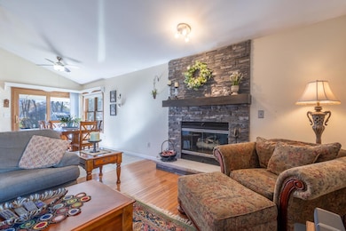 257 Pineview Ln, Valparaiso, IN 46383 - photo 6