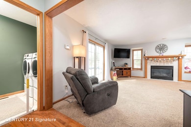 116 S Westlawn Dr, Midland, MI 48640 - photo 6