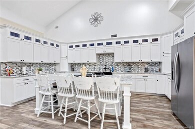 5734 Hemlock St, Lake Charles, LA 70605 - photo 3