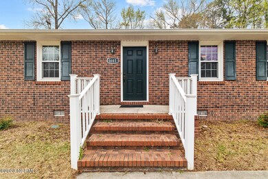 1403 Clifton Rd, Jacksonville, NC 28540 - photo 4