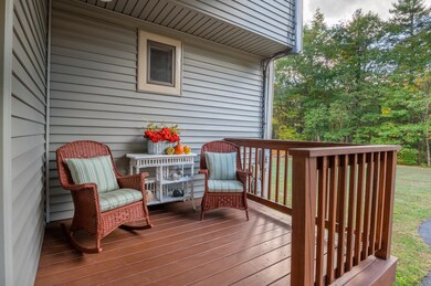 20 Cobble Hill Rd New-large-003-039-Exte