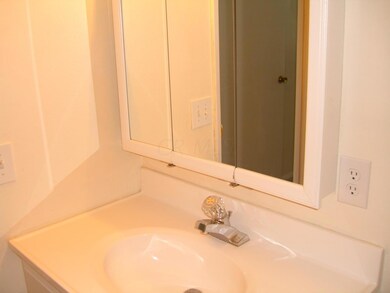 3806 Adell Rd, Columbus, OH 43228 - photo 5