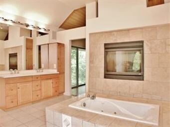 362 Deepwood Rd, Barrington, IL 60010 - photo 3