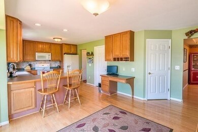 Breakfast Nook to Kitchen