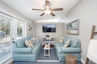 2213 Wason Rd unit 1, Sarasota, FL 34231 - photo 2