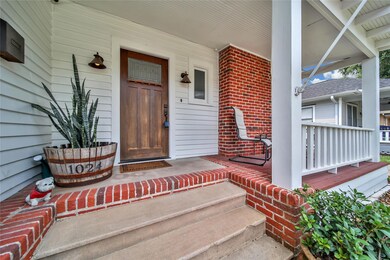 1024 W Gardner St, Houston, TX 77009 - photo 2
