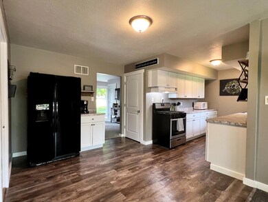 1809 N Lofgren Rd, Rolling Prairie, IN 46371 - photo 5