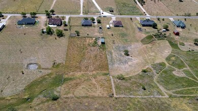 313 Whitfill Rd, Ennis, TX 75119 - photo 4