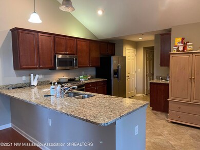 Granite and Stainless Steel appliances
