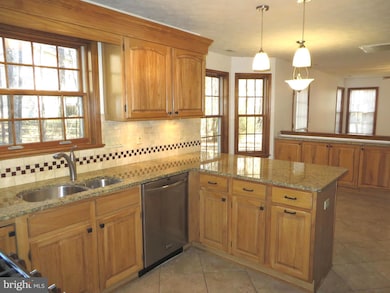 43974 White Cedar Ln, California, MD 20619 - photo 3