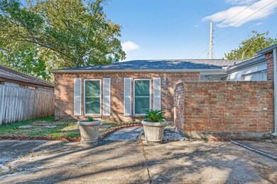 13702 Ella Lee Ln, Houston, TX 77077 - photo 4