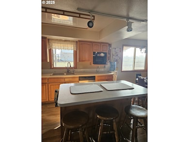 78845 Eastregaard Rd, Boardman, OR 97818 - photo 5