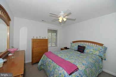 10069 Windstream Dr unit 5, Columbia, MD 21044 - photo 2