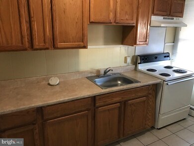 914 Marshall Rd, Sharon Hill, PA 19079 - photo 2