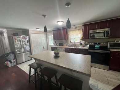 29 Oakwood Cir, Milford, NH 03055 - photo 7