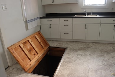 1220 NW Fillmore St, Topeka, KS 66608 - photo 7