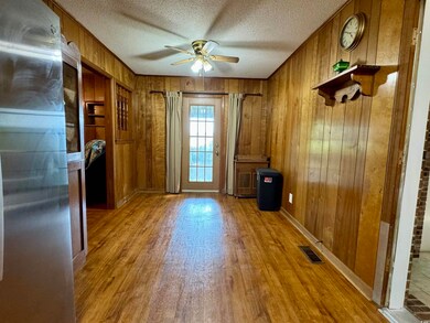 1742 W Highway 378 Hannah, Pamplico, SC 29583 - photo 6