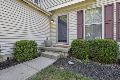 9310 Prestwick Green Dr, Columbus, OH 43240 - photo 6