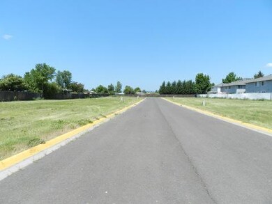 508 Gray Ct, Central Point, OR 97502 - photo 5