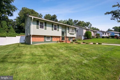 7012 Valley Park Rd, Capitol Heights, MD 20743 - photo 2