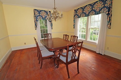 402 Valley Dr, Dalton, GA 30720 - photo 4