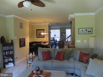 16760 Blackjack Oak Ln, Woodbridge, VA 22191 - photo 3