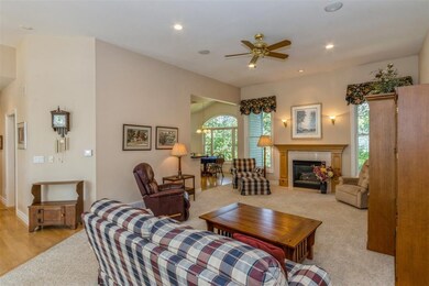 700 Eleanor Ct SE, Cedar Rapids, IA 52403 - photo 4