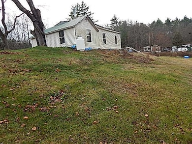 21 Clark Rd, Winchester, NH 03470 - photo 4