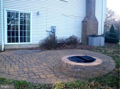 609 Tanglewood Dr, Sykesville, MD 21784 - photo 3