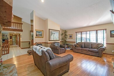 160 Elaine Road-5