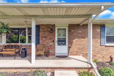 05-2332 N Williamston rd-WindowStill-Rea