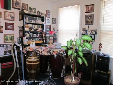 2024 W Bangs Ave NPT 003