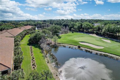 11th hole, lake with fountain