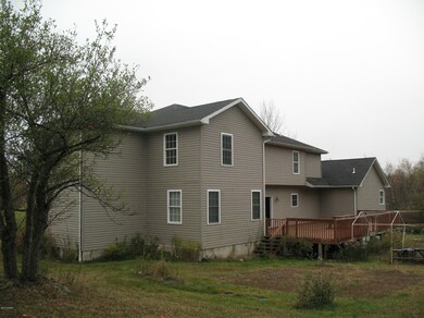 22 Pitcavage Ct, Hamlin, PA 18427 - photo 2