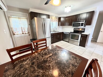 429 Grafton St unit A, Worcester, MA 01604 - photo 3