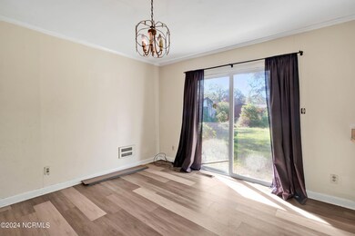 1013GlenleaDriveInterior-4