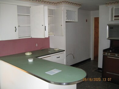 11 Gore Ave, Hatfield, MA 01038 - photo 5