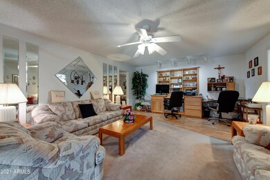 005_Living Room