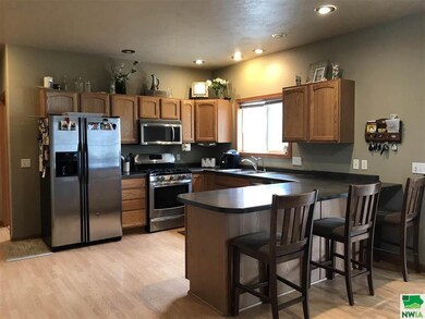 Open Concept Kitchen: Appliances Sell w/ Home