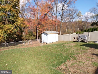 1615 Mount Laurel Rd, Temple, PA 19560 - photo 5