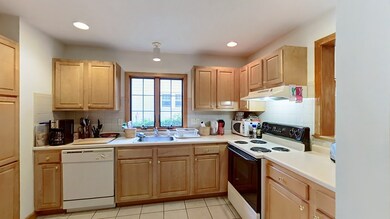 160 Chapel St, Newton, MA 02458 - photo 3