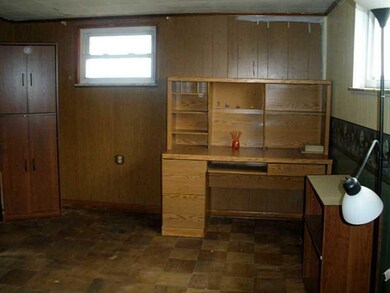 Studio/Study/Office. Was 1st floor bedroom