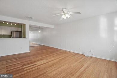 24 Appledowre Ct, Germantown, MD 20876 - photo 5
