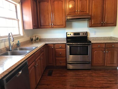 Clover Dale kitchen 3