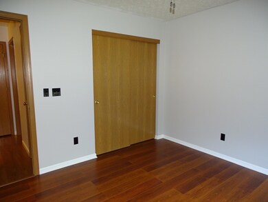 a6 - front bedroom