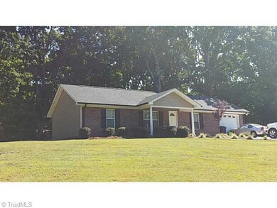 224 Roosevelt Rd, Asheboro, NC 27205 - photo 3