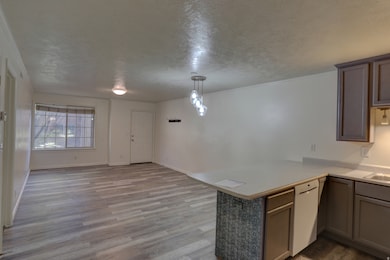 271 E 760 N, Orem, UT 84057 - photo 5