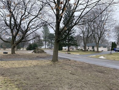 Street view - beautiful 3 season tree-lined drive!