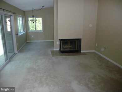 11041B Villaridge Ct unit B, Reston, VA 20191 - photo 3