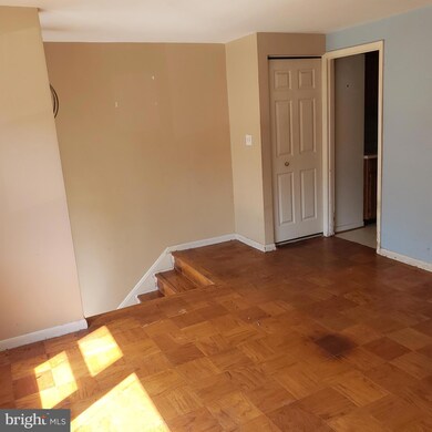 950 Circle Dr, Halethorpe, MD 21227 - photo 2